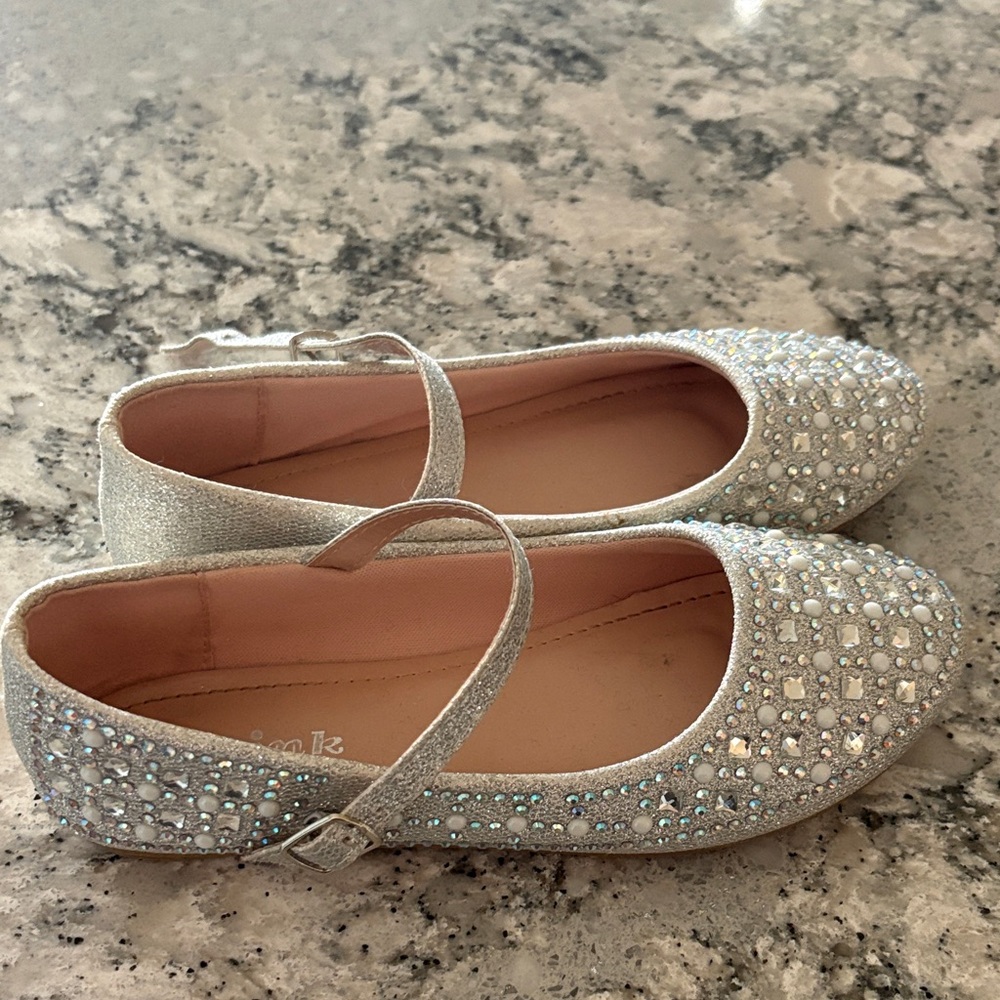 Link Glittery Silver Kids Dress Shoes